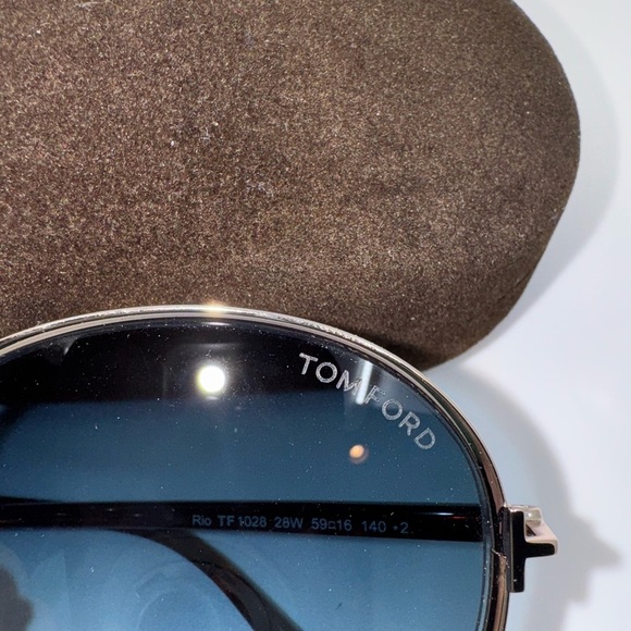 New! Tom Ford Women\'s Rose Gold/Blue Gradient Oversized Aviator Sunglasses